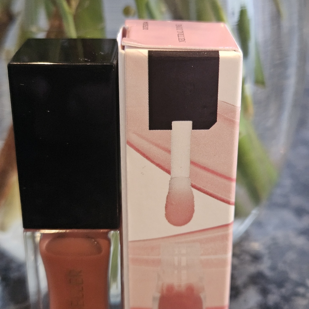 Laura Geller Fine Shine Glossy Lip Oil - Picture 6 of 14